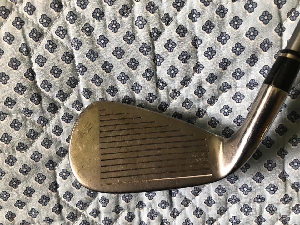 Adams Golf Idea A2 OS Hybrid 6 Iron ~ GraphiteShaft - RH New Grip - Image 2 of 4