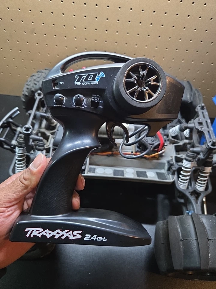 TRAXXAS E-MAXX Off Road Truck Untested - Image 2 of 4