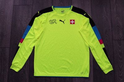 YOUNG SIZE 15-16 YEARS 176 CM. SWITZERLAND GOALKEEPER FOOTBALL SHIRT 2016-2017