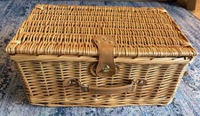 Lovely Wicker Picnic Basket for Two With Plates, Silverware, Wine Glasses 