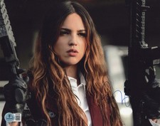 EIZA GONZALEZ SIGNED 'BABY DRIVER' 8x10 MOVIE PHOTO 2 AUTOGRAPH BECKETT BAS COA