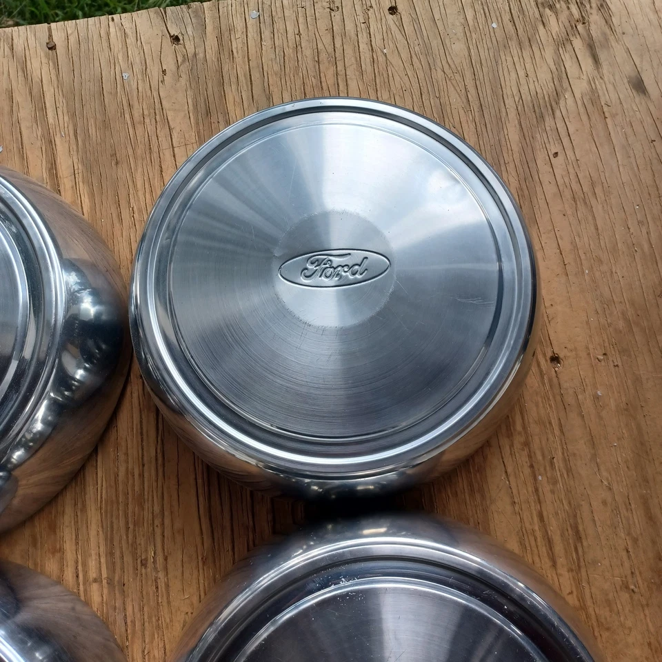 Ford Econoline E250 E350 16" Juego de 4 tapas de plato para perros, 1992-2007 parte # F2UA-1130UA Foto 3 de 4