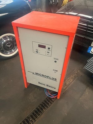 Ladegerät Nuova Elettra MICROPLUS 320/375   60A / 48V / 400V