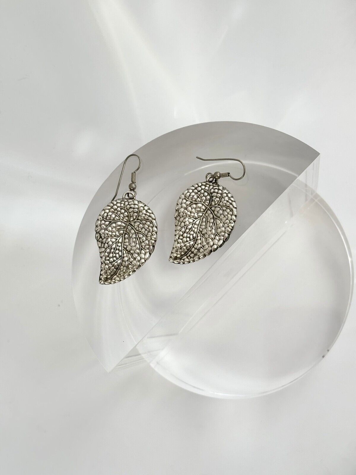 Silver Tone Vintage Leaf Shape Textured Dangle Ea… - image 5