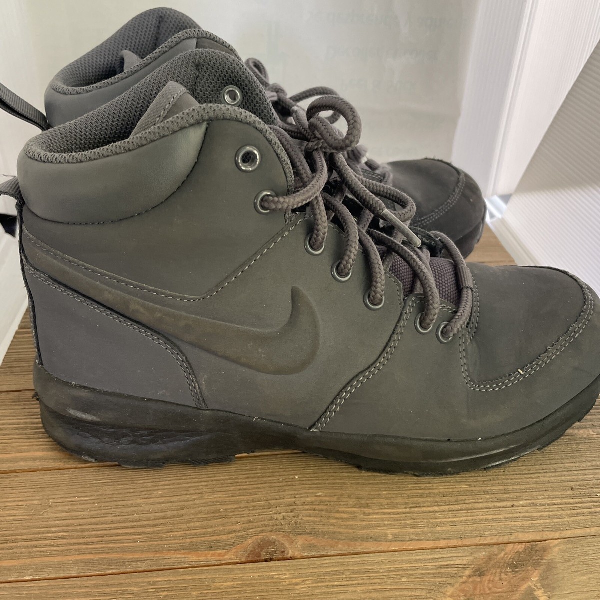 nike boot takkies