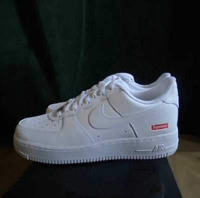 Size 8 - Nike Air Force 1 x Supreme Low Box Logo - White