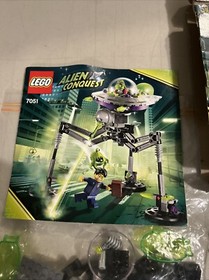LEGO Alien Conquest Tripod Invader Complete w MiniFigures Instructions Set 7051