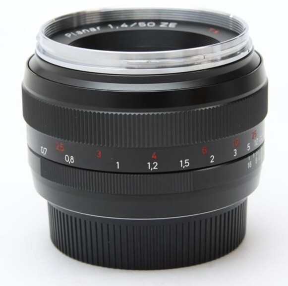 Carl Zeiss Planar T* 50mm F1.4 ZE Canon用 Amazon.co.jp: Carl Zeiss Planar T*1.4/50 ZE (キャノンEF