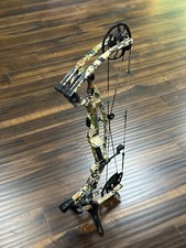 HOYT CARBON RX7 ULTRA BOW 27-32  right hand 7...