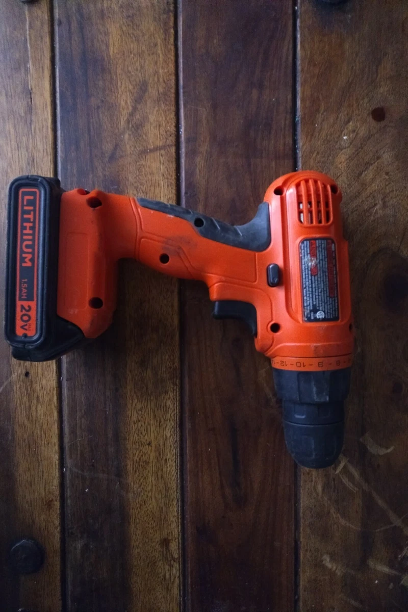 LD120 BLACK &DECKER 20V MAX CORDLESS DRILL/DRIVER w BATTERY (no charger)