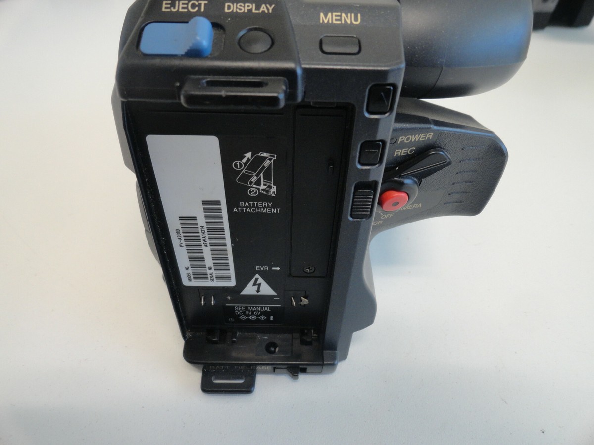 PP1: Panasonic PV-A208 D Palmcorder VHS-C camcorder for Parts or