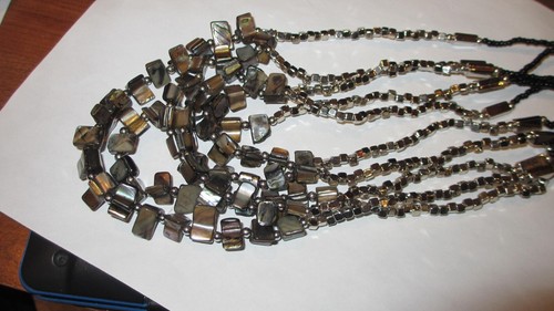 Native American Beads, local Northwest Shell pieces Necklace & Earrings - Picture 9 of 11