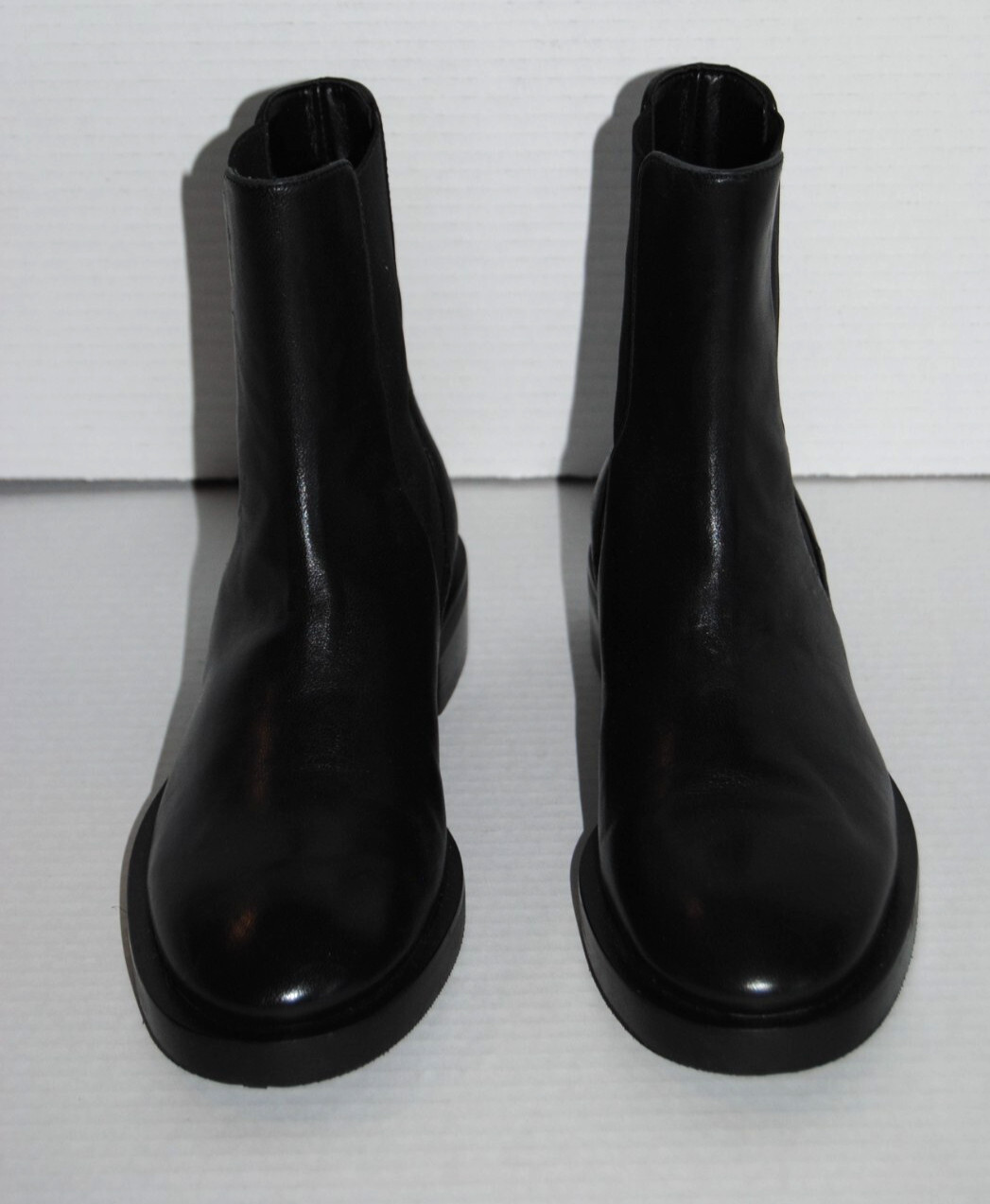 NWOT STUART WEITZMAN CHEALSEA BOOTS BLACK LEATHER WOMEN'S SIZE 6B $595