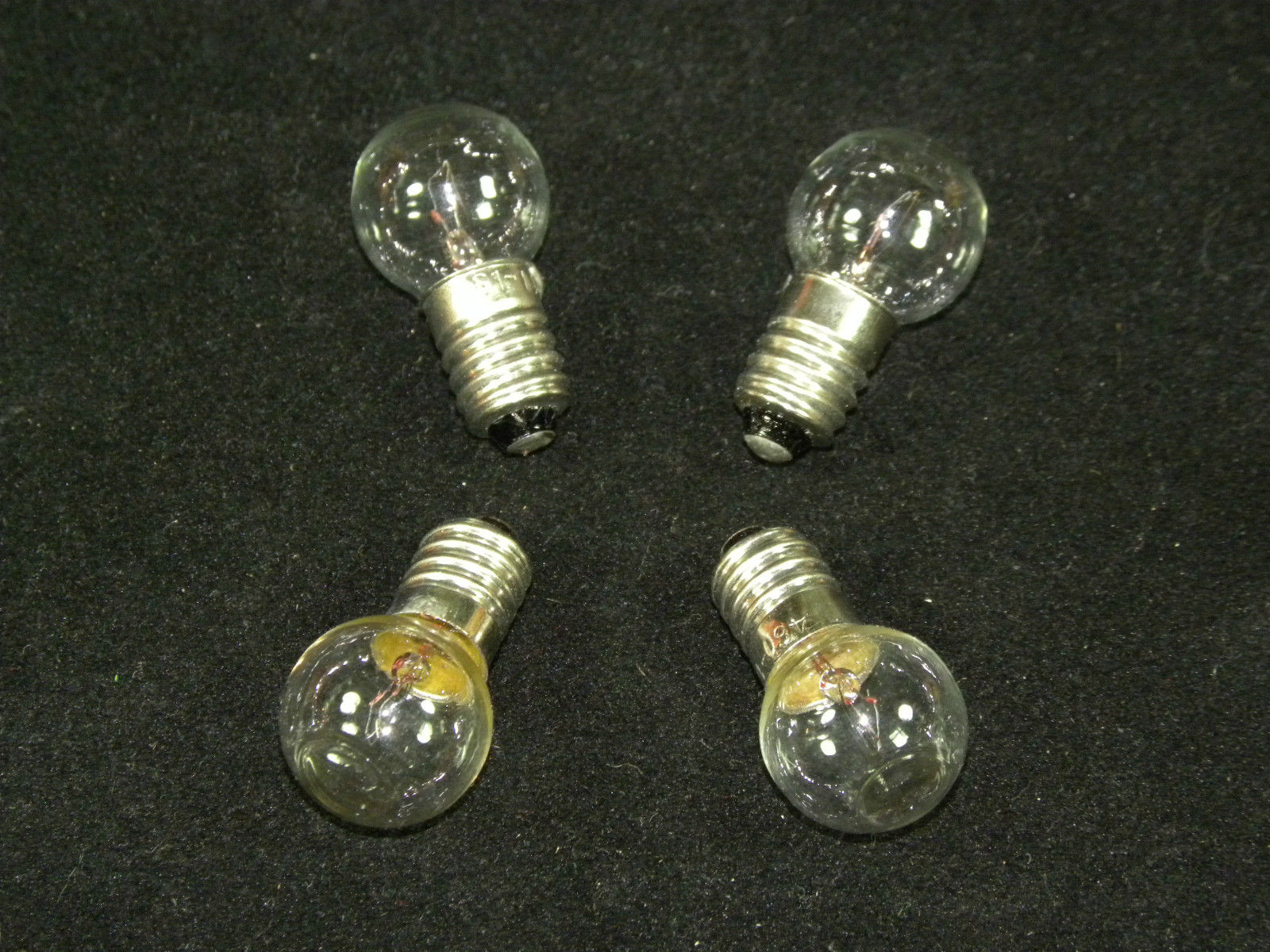 Lionel Trains Light Bulbs 461 Screw Base 14 V Dimple Bulb Clear eBay