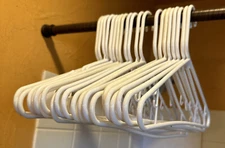 Lot of 20 White Plastic Tubular Clothes Hangers Standard Sz Adult Notched Hooks