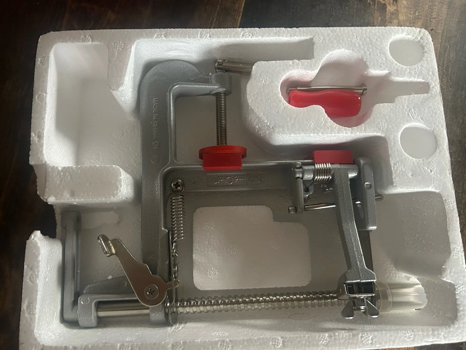 The Pampered Chef Apple Peeler Corer Slicer #2430 Manual Clamp-On Tool NIB
Opens in a new window or