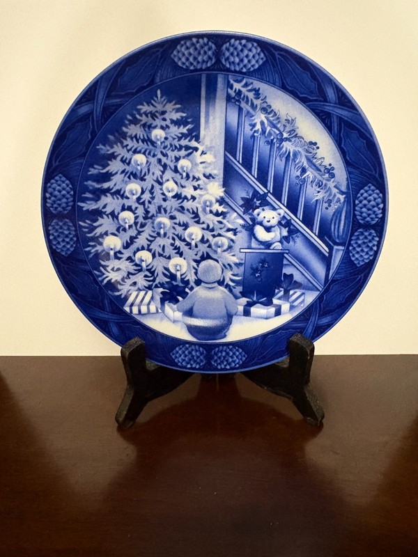 Christmas Plate Tree Child Teddy Bear 7 1/2" Nantucket China