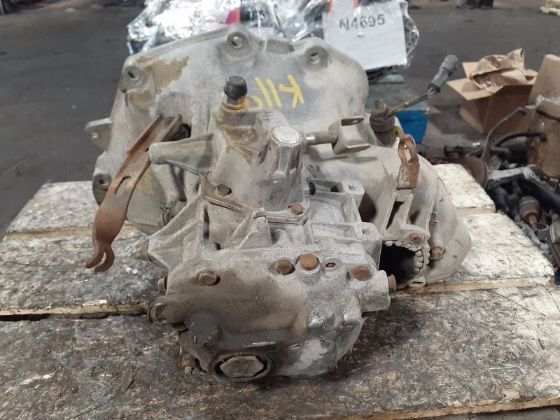 Manual Transmission 4 Speed Fits 88-93 LE MANS 613161 Foto 3 de 4