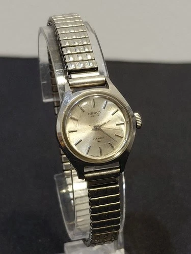 Seiko Salvia 1104-0090 Ladies Mechanical Winding Vintage Watch