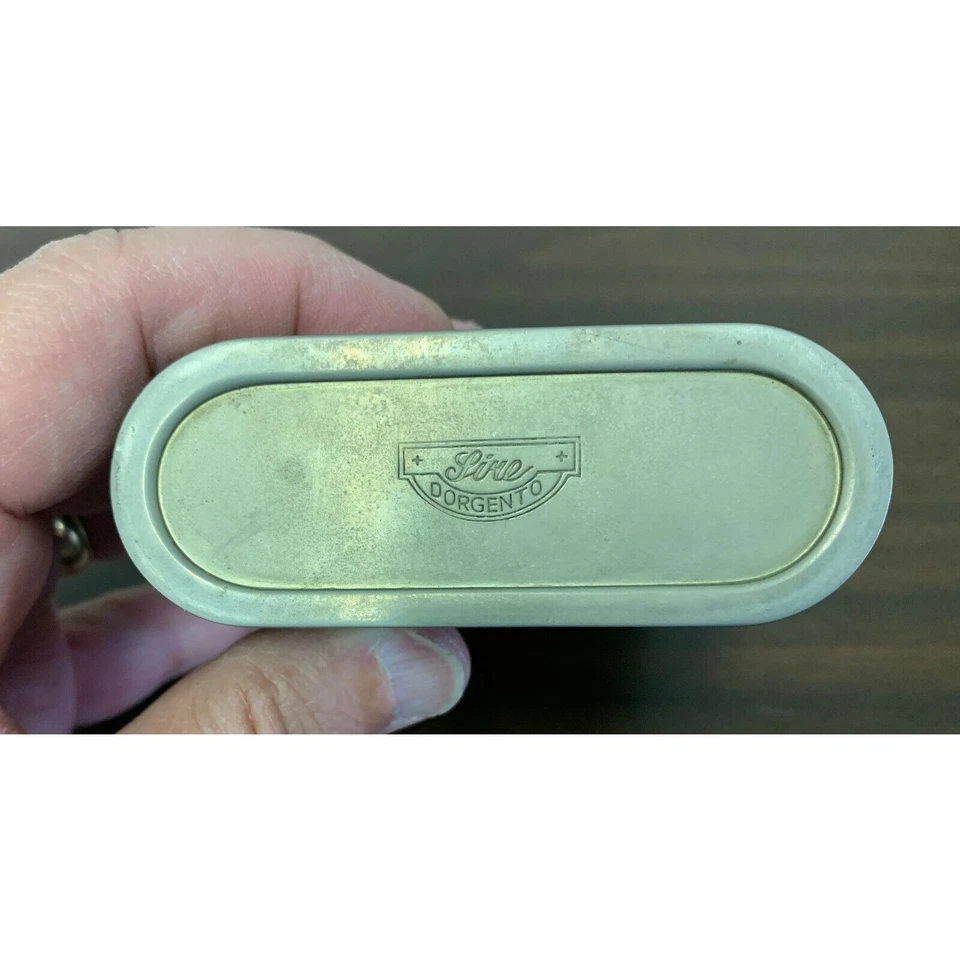 Encendedor Sire Dorgento Sterling vintage de los años 30 - escena de curación holandesa Foto 2 de 4