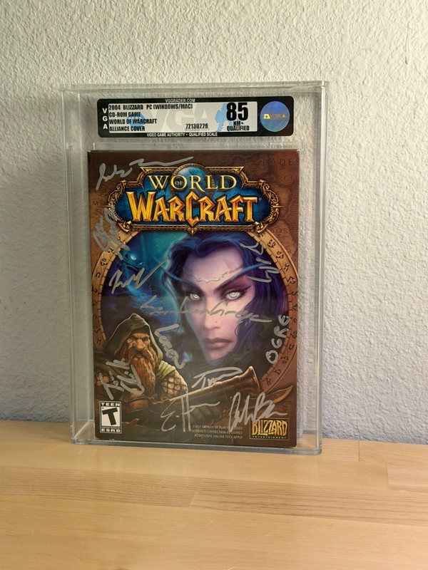 World of Warcraft 2004 Alliance PC Signed Dev Team VGA 85 NM+ Qualified Metzen