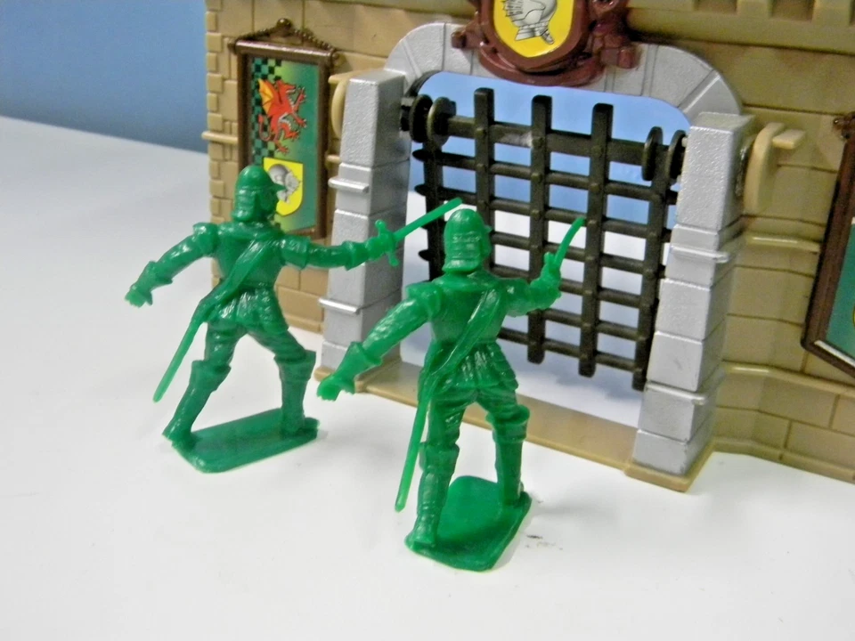 2 cabezas redondas Cherilea ECW Cromwell sin pintar 60 mm (listado de septiembre) Foto 3 de 4