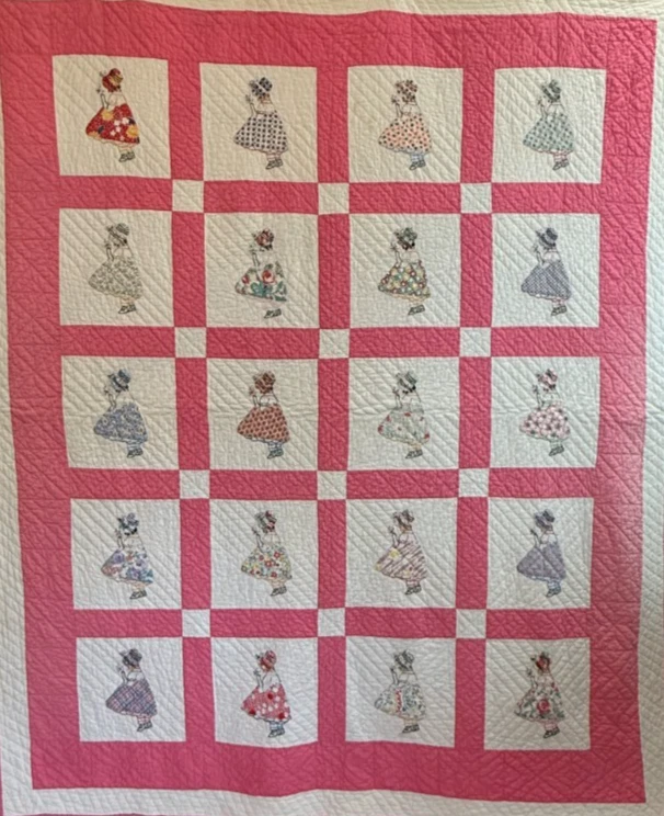 So Cute Handmade Early Vintage 1940 Applique & Embroidery Sunbonnet Sue Quilt - Image 3 of 4