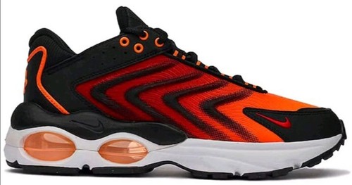 Nike Air Max Solo SE Men display picture 1