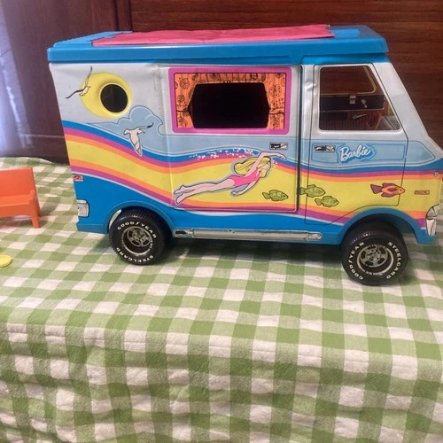 VINTAGE BARBIE 1973 BEACH BUS MATTEL # 7805 SURFER CAMPER DODGE VAN W/some Acc.