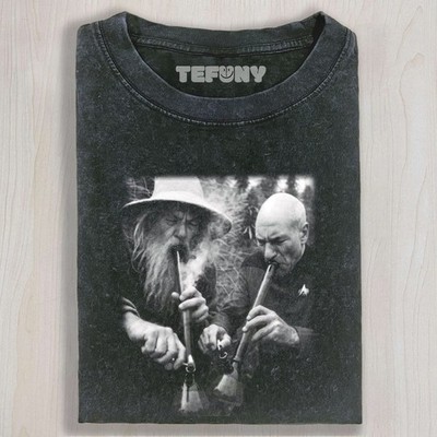 FUNNY WIZARD & SPACE CAPTAIN SMOKE UNISEX TEE