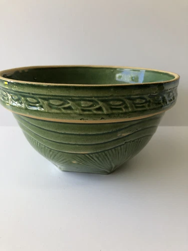 Antique Vintage McCoy GREEN Sunburst Yellowware Mixing Bowl 8.75" x 5" Great