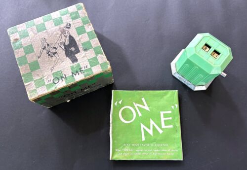 RARE ART DECO "ON ME" DRINKING GAME FROM 1934 by HOUSE OF GADGETS w/ORIGINAL BOX - Photo 1 sur 16