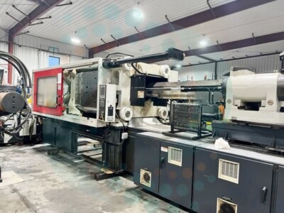 Injection Machine 5800 2004 Cincinnati 580 Ton 105 oz Injection Molding Machine Model MM580 ...
