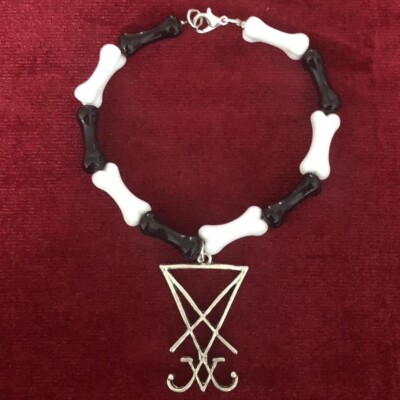 Gothic Menhera Knochen Fledermaus Armband WhimsyGoth Vampire Trad Goth Witchy