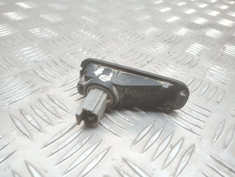 Honda Civic 2000 Vorne links Seitenblinker UST107932 Foto 2 de 4