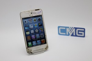 Apple iPod touch 4. Generation 8GB weiss ( Displayschaden , sonst ok) #M15