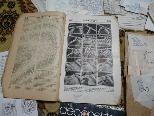 A collection of vintage embroidery transfer patterns+booklet/ woolcraft booklet - Picture 4 of 8