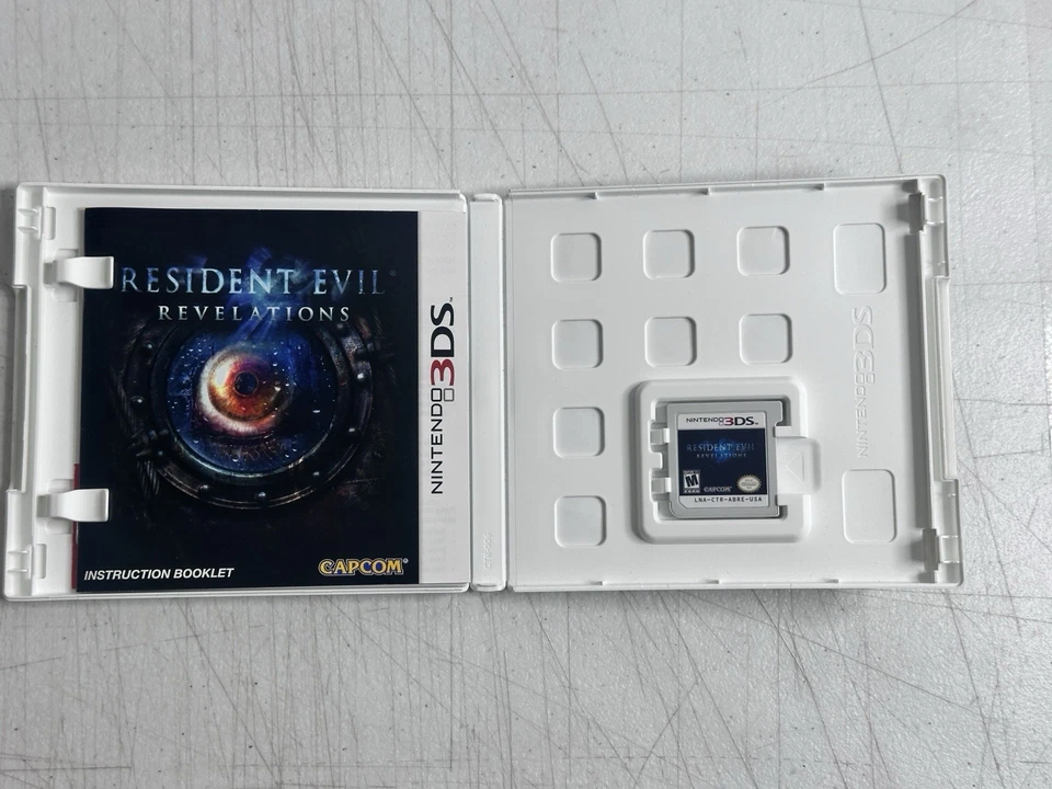 Resident Evil Revelations Nintendo 3DS CIB Complete with Manual Tested Capcom - Image 3 of 4