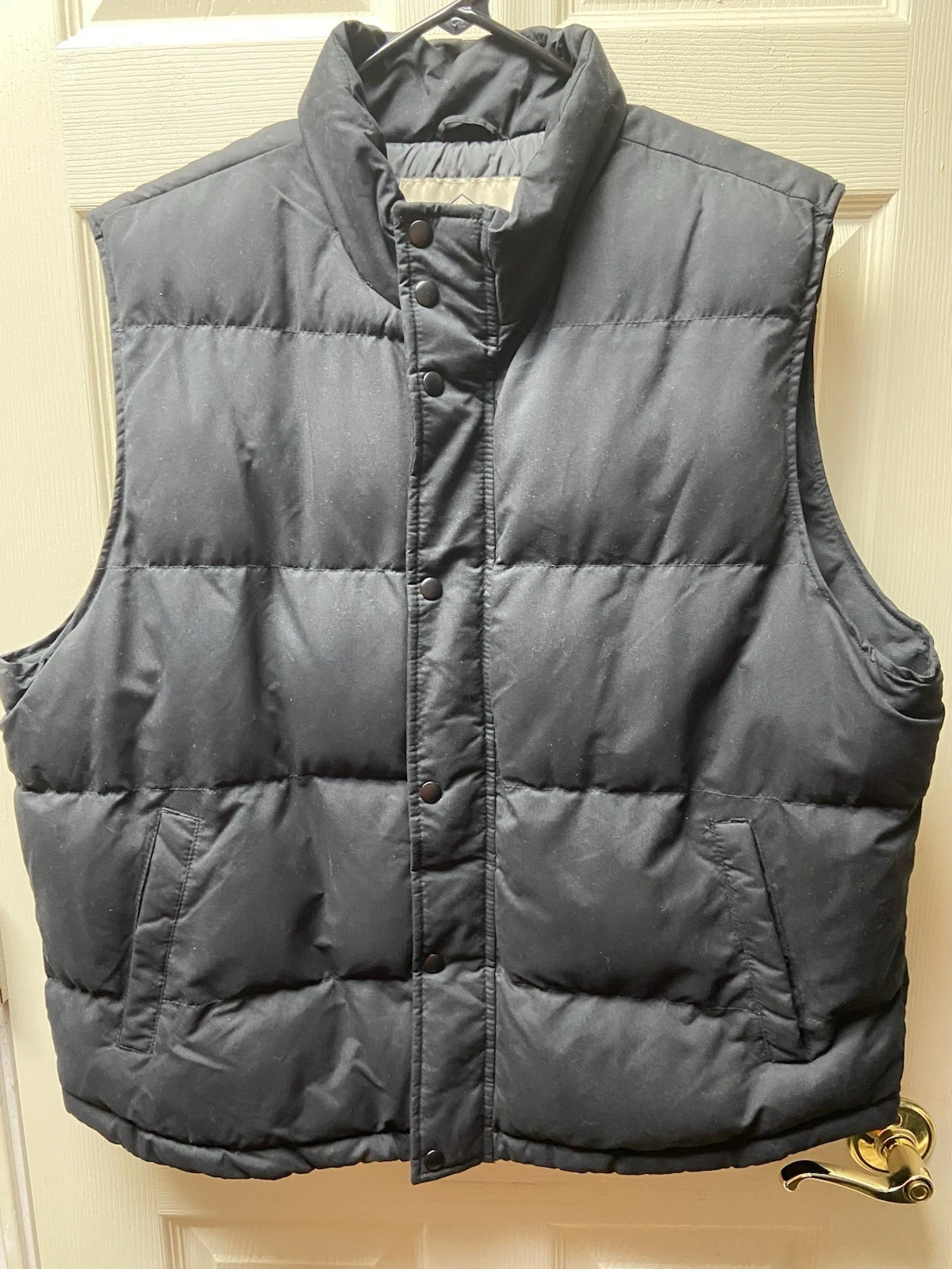 St. John’s Bay Men’s Full Zip Puffer Vest Black Snap Pockets XL New MSRP $42.00
Opens in a new windo