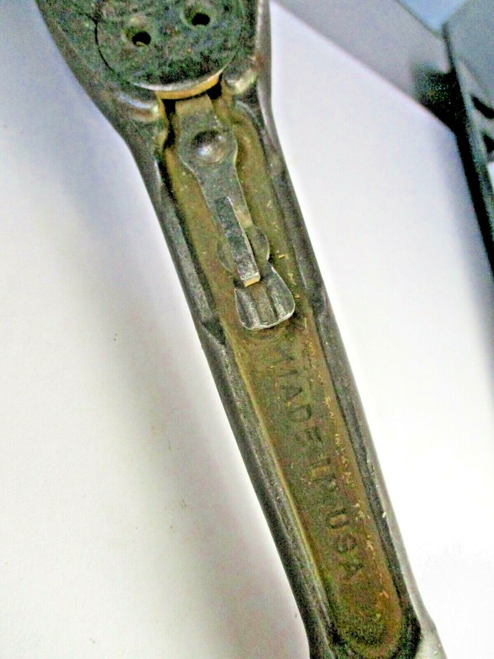 Antique Craftsman H 1/2