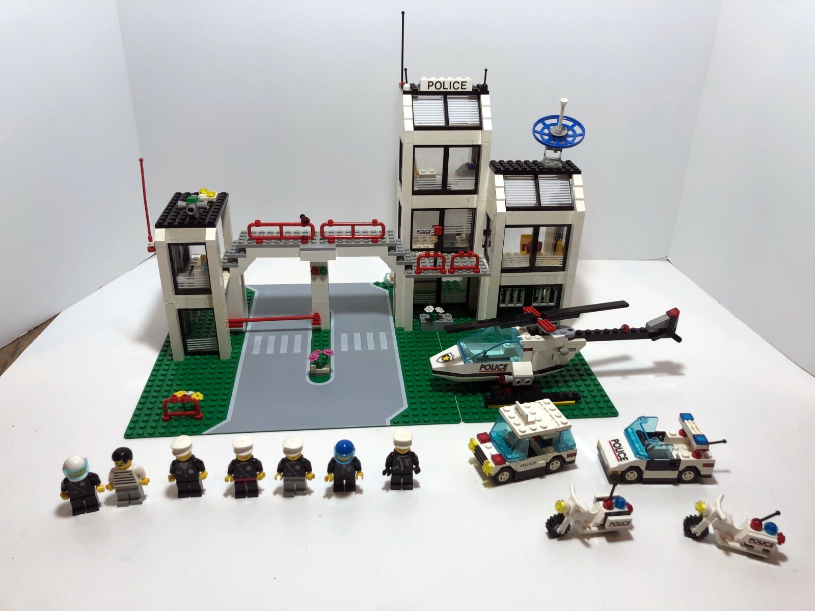 lego system police station