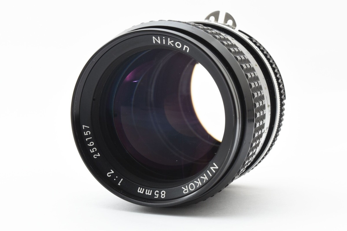 Nikon Ai Nikkor 85mm f/2 Portrait Manual Focus Lens Nikon Ai Nikkor 85mm f/2 Portrait Manual Focus Lens
