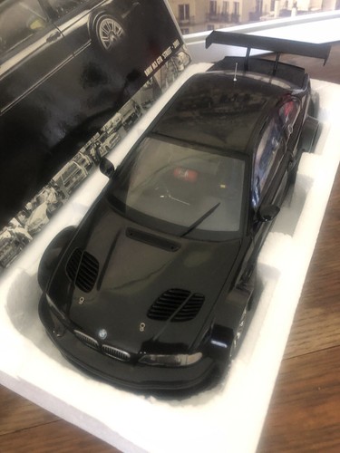 Minichamps 1/18 BMW M3 GTR Street 2001. Stunning Model In Black - Picture 14 of 24
