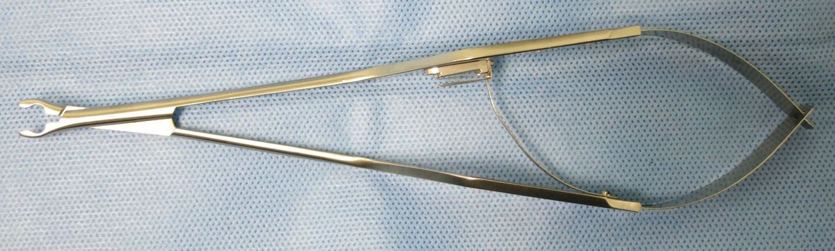 Aesculap FE582K Applier for Yasargil Standard Phynox | eBay