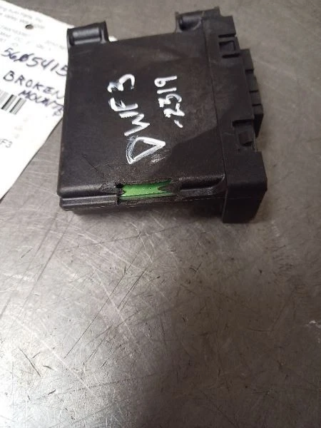 Driver Park Assist desde 2010 Nitro 56054151AA 8355788 Foto 3 de 4