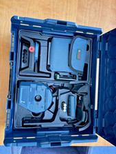 Bosch GCL250CG 2 Line 2 Point Green Combi Laser Kit + RM3 Motorised rotary Mount