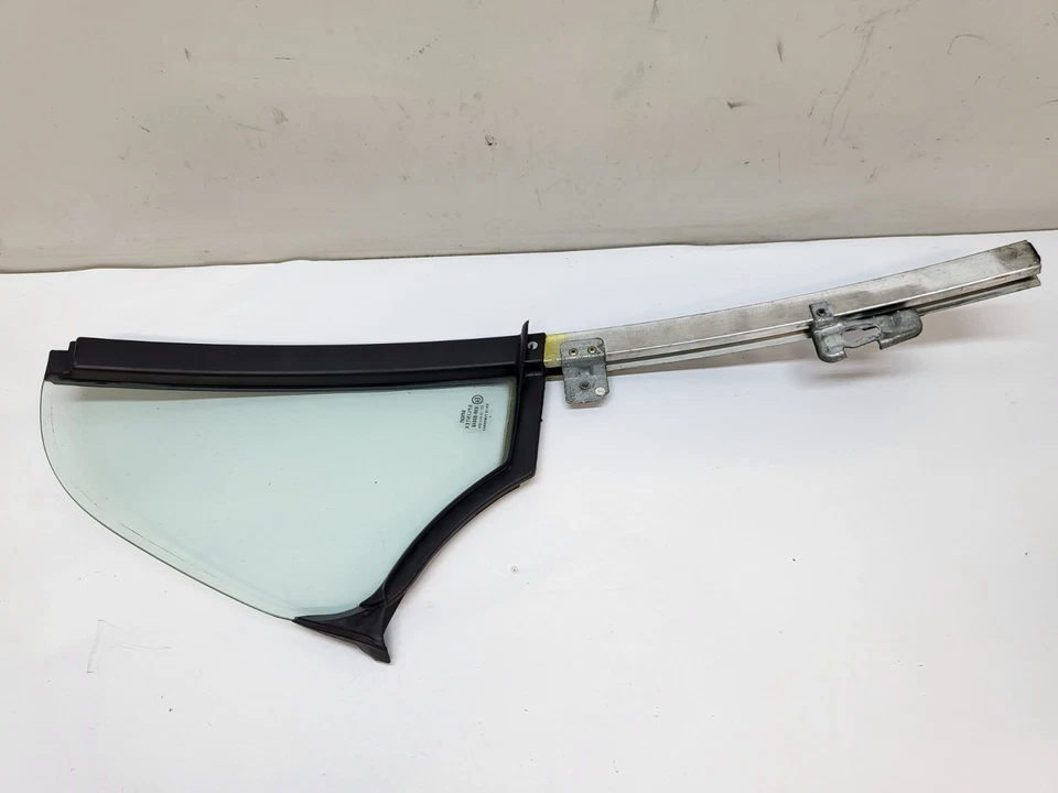 Smart Fortwo 450  Dreiecksscheibe Scheibe Fenster  hinten links  43R00048   (11) - Bild 2 von 4