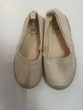 Zapatos Gap para niña talla 9