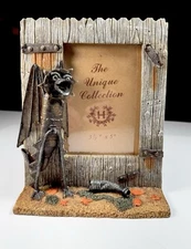Unique Collection Folk Art Winged Alligator Creature 3D Picture Frame 3.5" x 5"