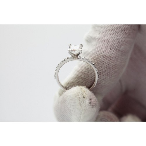 1.25 Carat IGI CERTIFIED F/VS2 Princess Lab Diamond Solitaire Engagement Ring - Picture 3 of 8